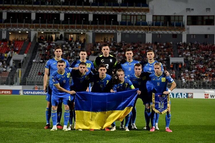 Украина – Италия: букмекеры назвали фаворита матча за путевку на Евро-2024
