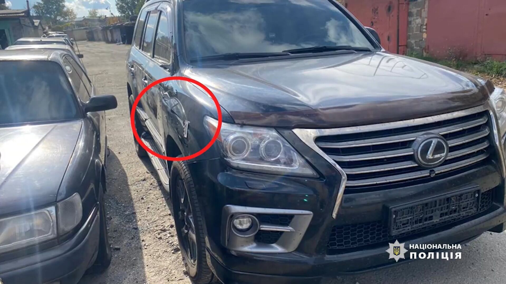 У Києві адвокат на Lexus збив дитину та втік із місця ДТП: момент ДТП зафіксувала камера. Фото й відео