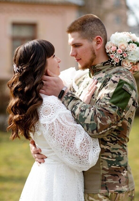 "Он очень мечтал о свадьбе": в боях за Украину погиб 24-летний воин "Мирча", сестру которого убила ракета в Виннице. Фото