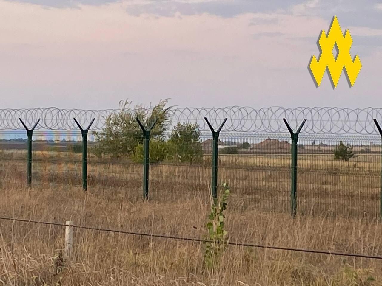 "Атеш" проник на оборонные сооружения аэродрома "Гвардейское" в Крыму: подробности