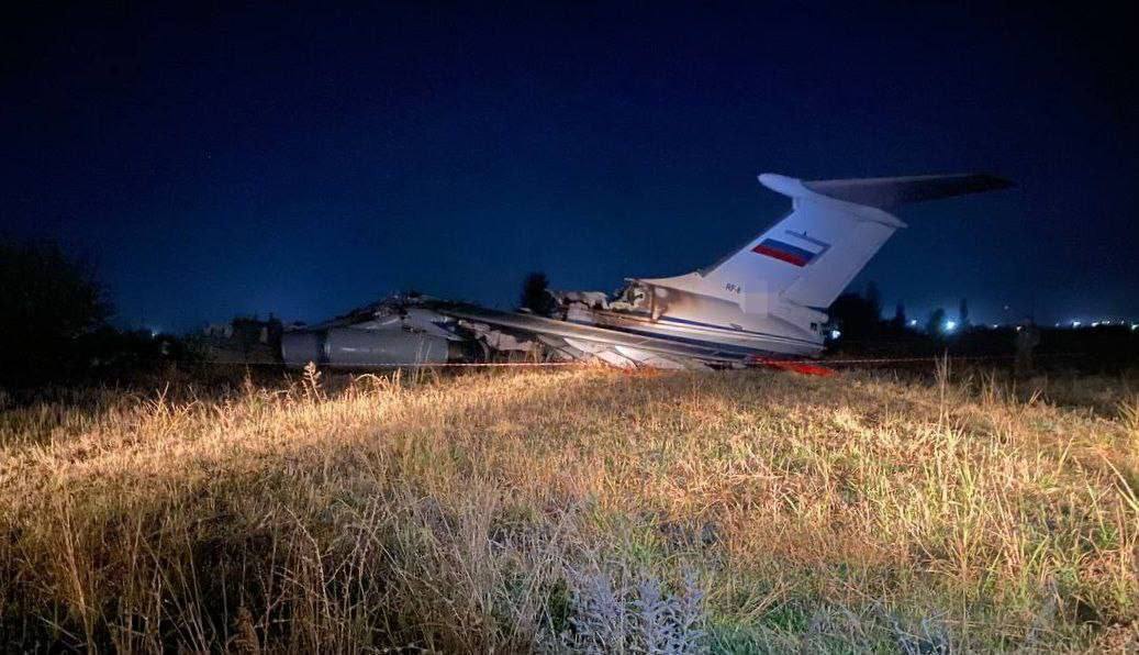 Мінус ще один: російський військово-транспортний літак Іл-76 розбився в аеропорту Душанбе. Фото