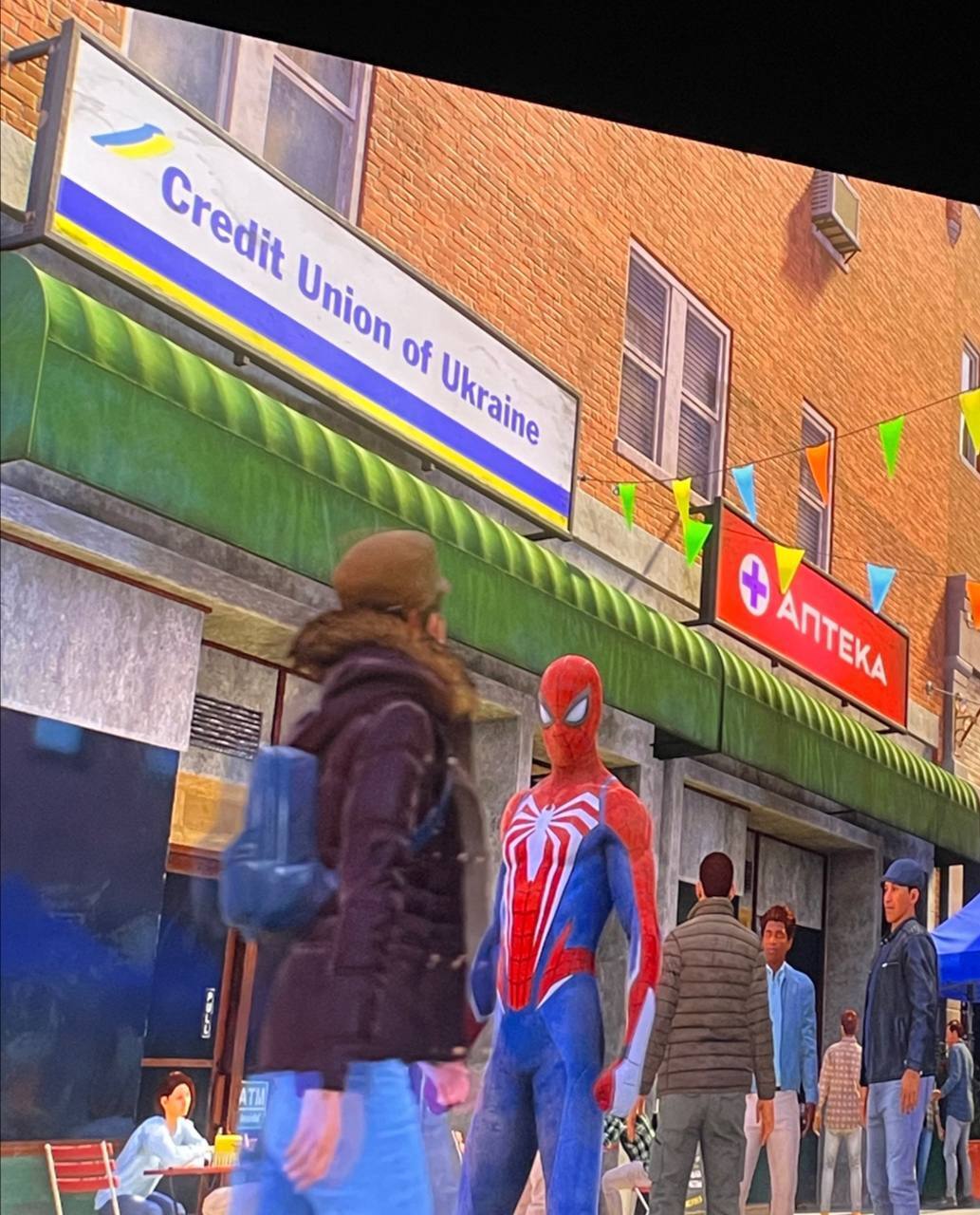 Ресторан "Тризуб", борщ и сине-желтые флаги: нашумевшую игру Marvel's Spider-Man 2 заполонила украинская символика. Первые кадры