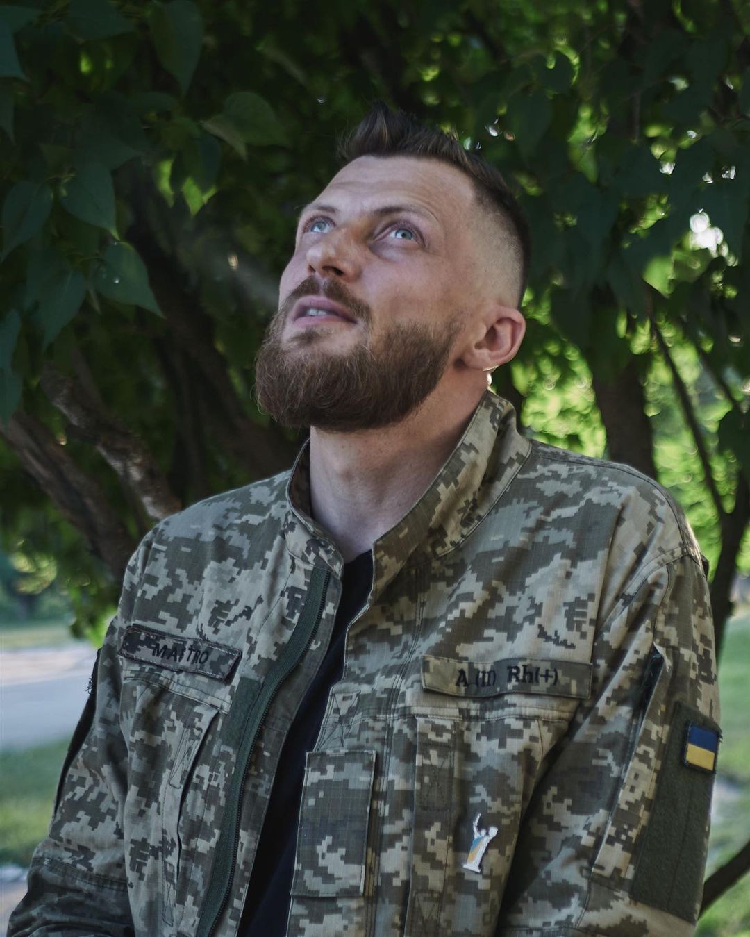 Воин ВСУ Александр Ремез назвал певца, который полностью перешел на украинский язык: многие общаются только на камеру