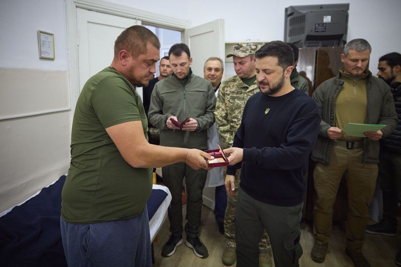 "Наши люди, наша сила!" Зеленский побывал в Херсонской и Николаевской областях: фоторепортаж