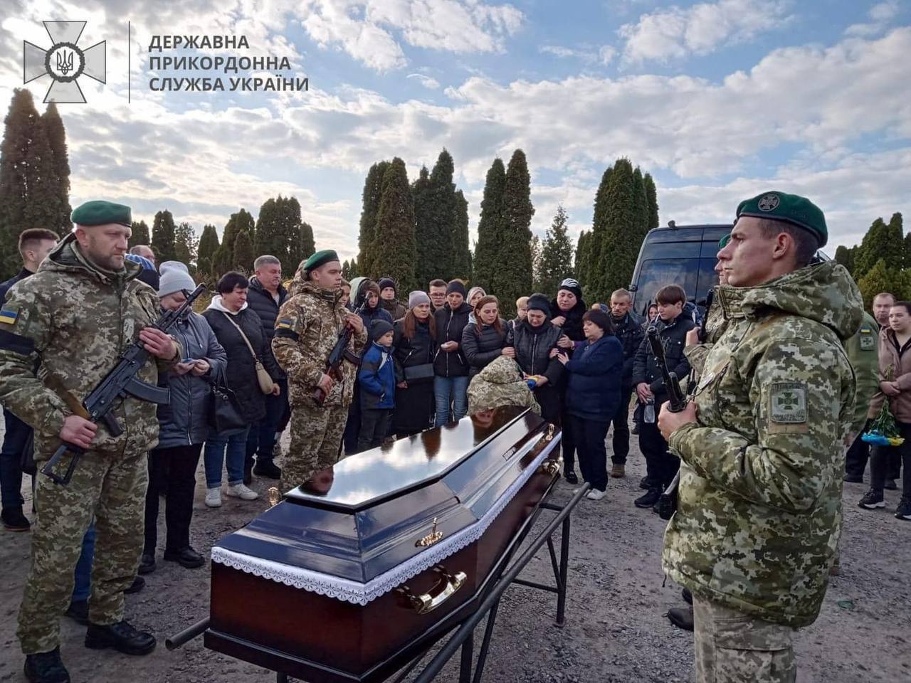 У Білій Церкві провели в останню путь полеглого у бою прикордонника Артема Склярова. Фото