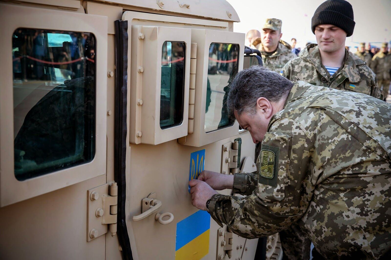 Порошенко в Донецкой области проверил на скорость 