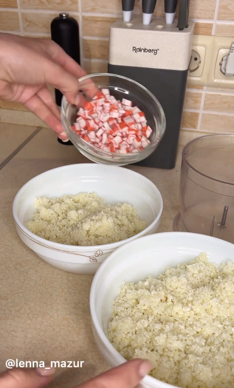 Полезные оладьи из цветной капусты вместо драников: готовятся 15 минут