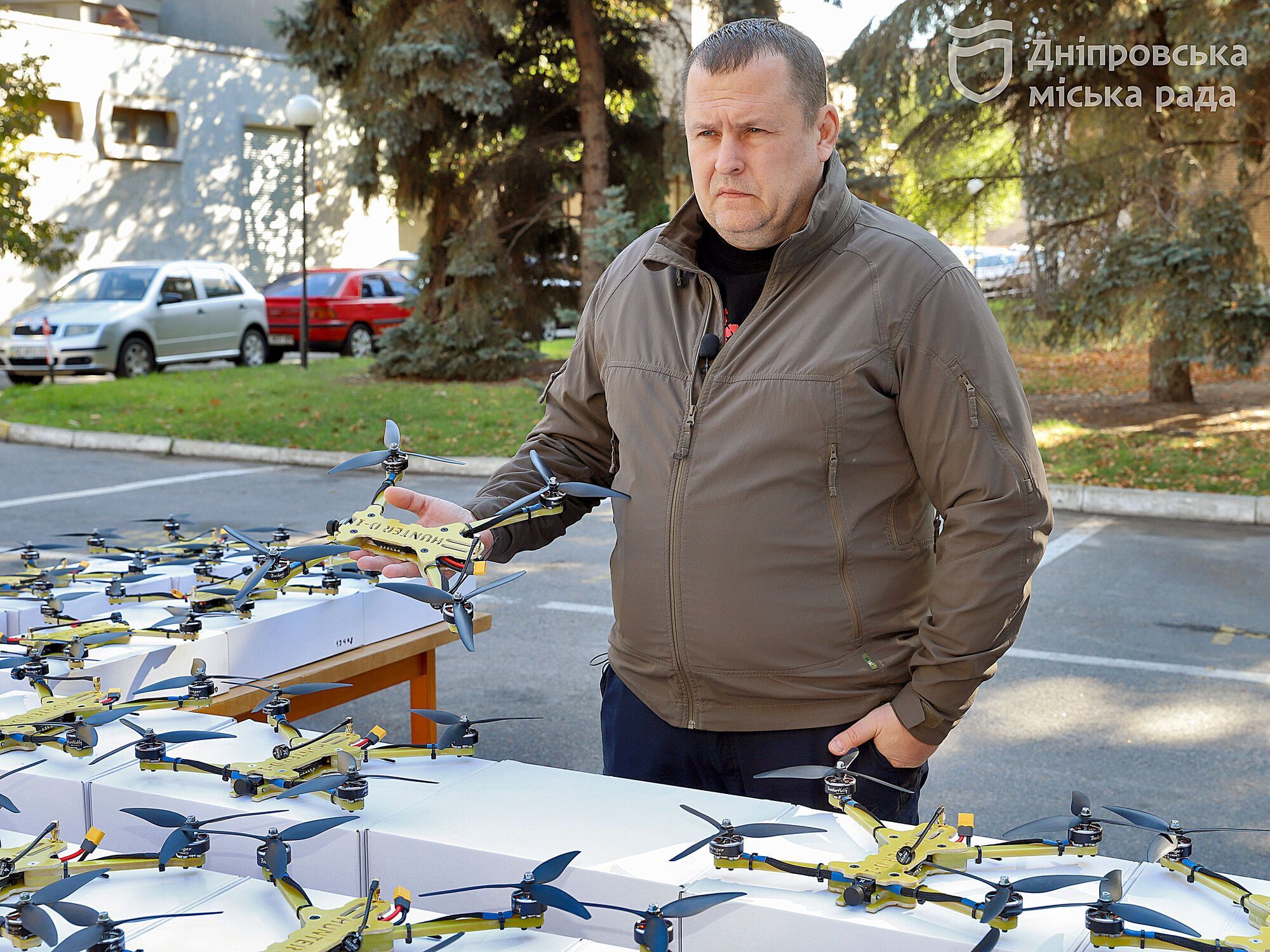Військові отримали від Дніпра 30 FPV-дронів українського виробництва, здатних нищити ворожу техніку на мільйони доларів
