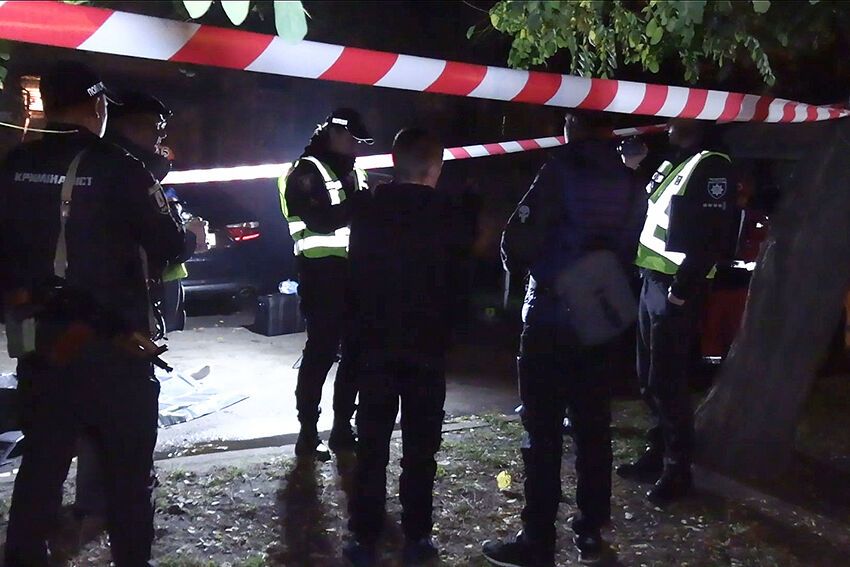 У Києві п’яний чоловік під час конфлікту вбив 14-річного хлопця: подробиці трагедії. Фото і відео