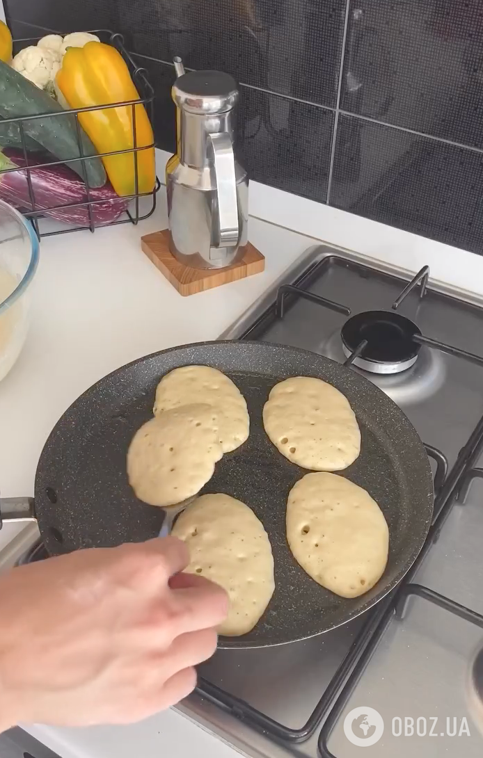 Скільки смажити оладки