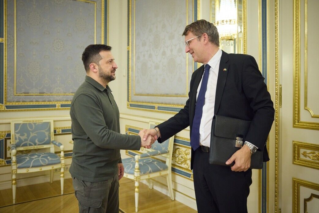 "Пріоритетом є військова підтримка": Зеленський зустрівся з міністром оборони Данії. Відео