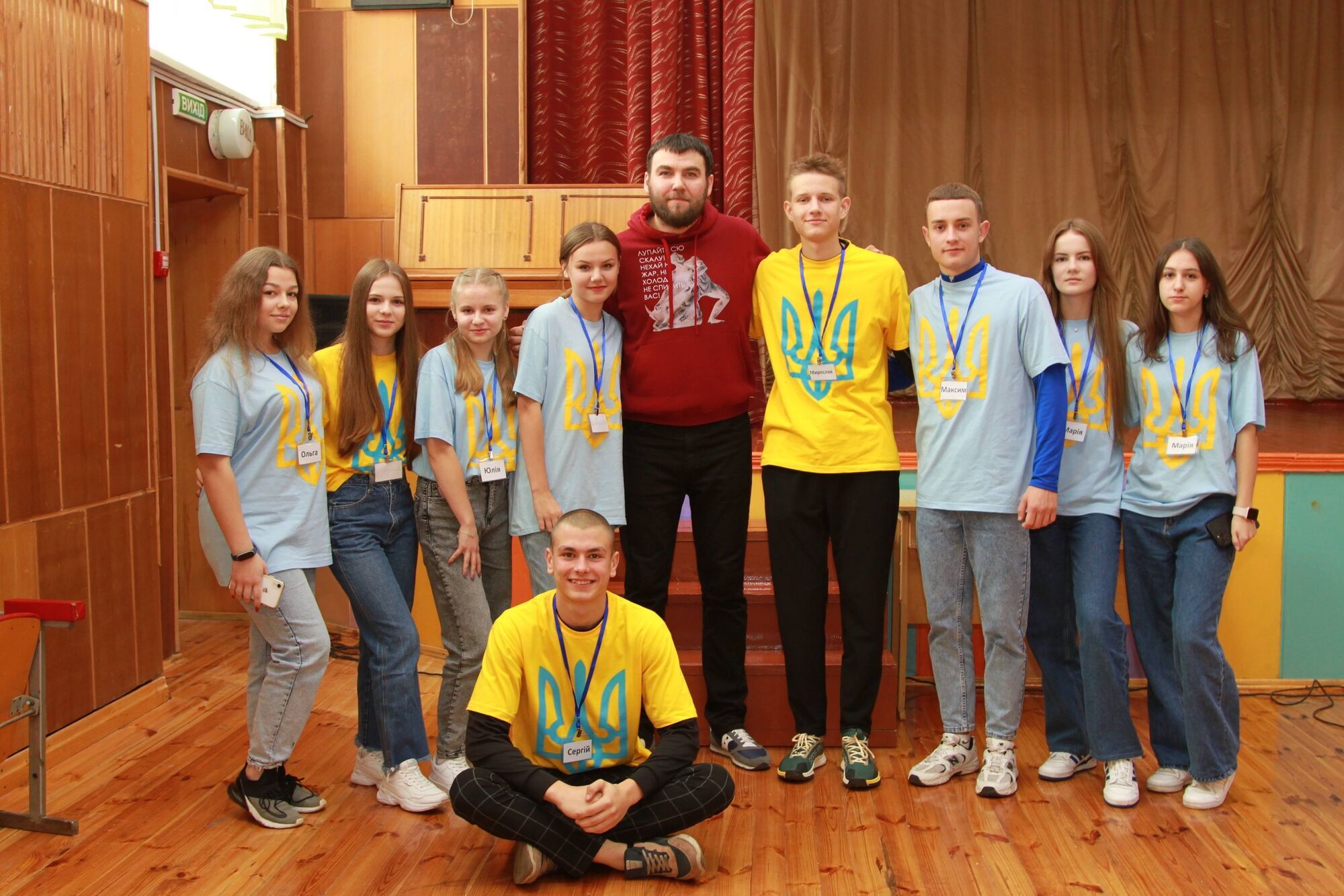 Украинец впервые в истории попал в топ-10 лучших учителей в мире. Кто такой Артур Пройдаков и за что его обожают дети
