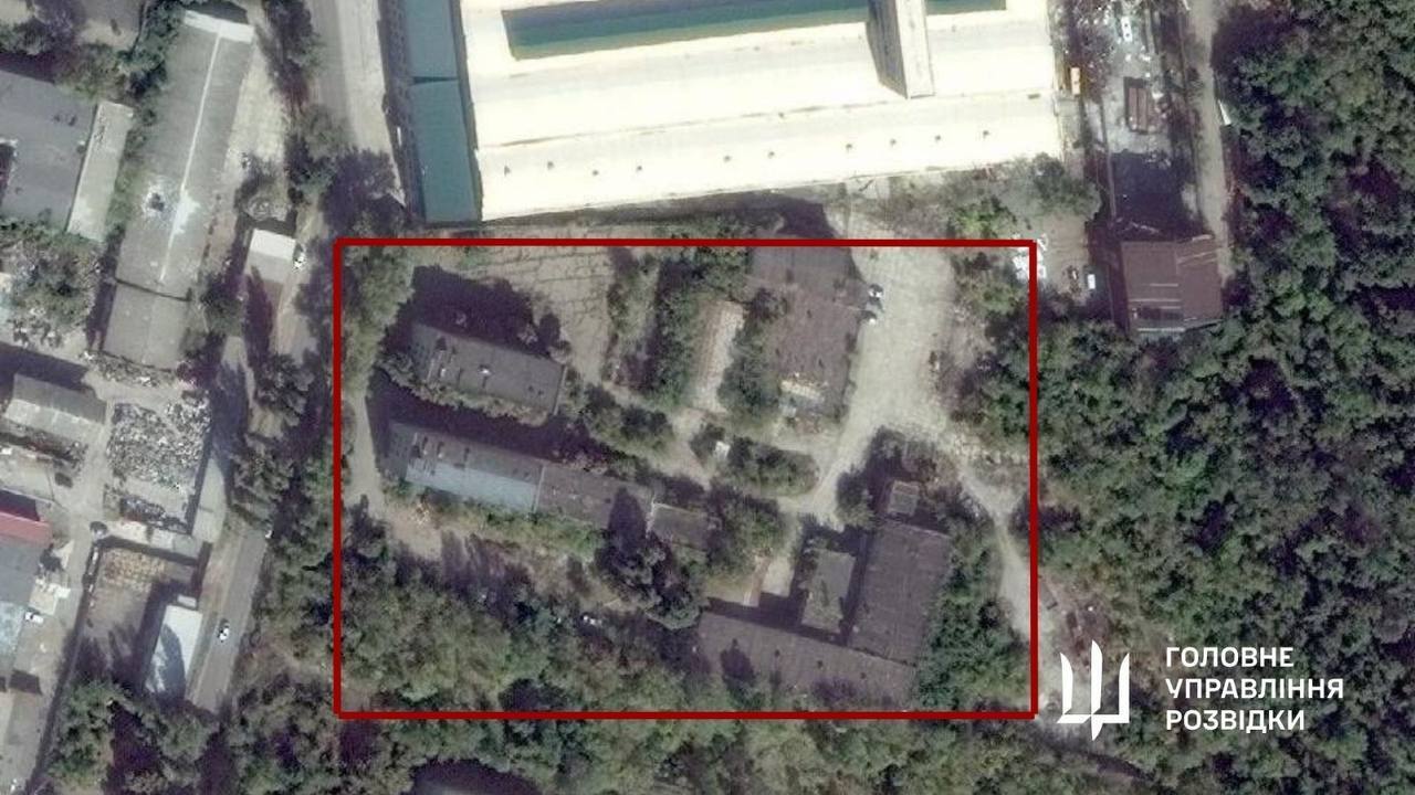 В оккупированном Донецке воины ГУР уничтожили склад боеприпасов, которые должны были пойти на штурм Авдеевки. Фото