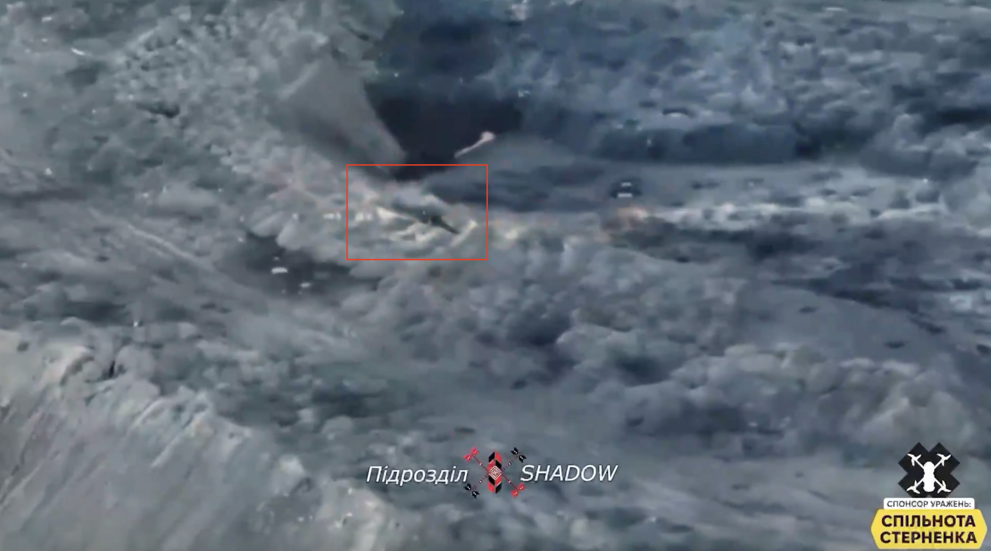 Провисіли недовго: воїни ЗСУ дроном знищили російські прапори на Авдіївському териконі. Відео