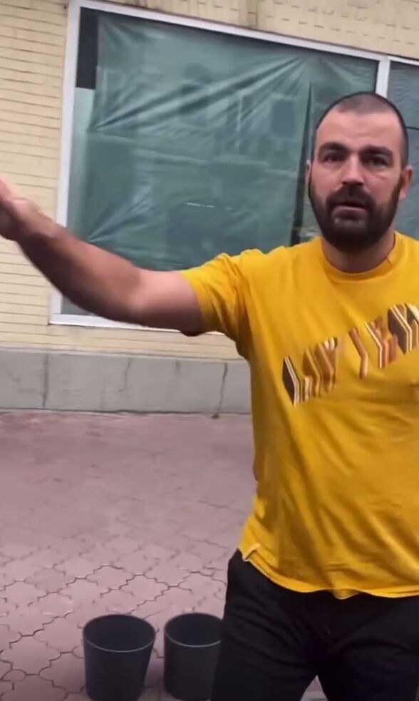 У Києві таксист висадив із авто пасажирів, які просили говорити українською: відреагували в компанії та мовний омбудсмен. Відео