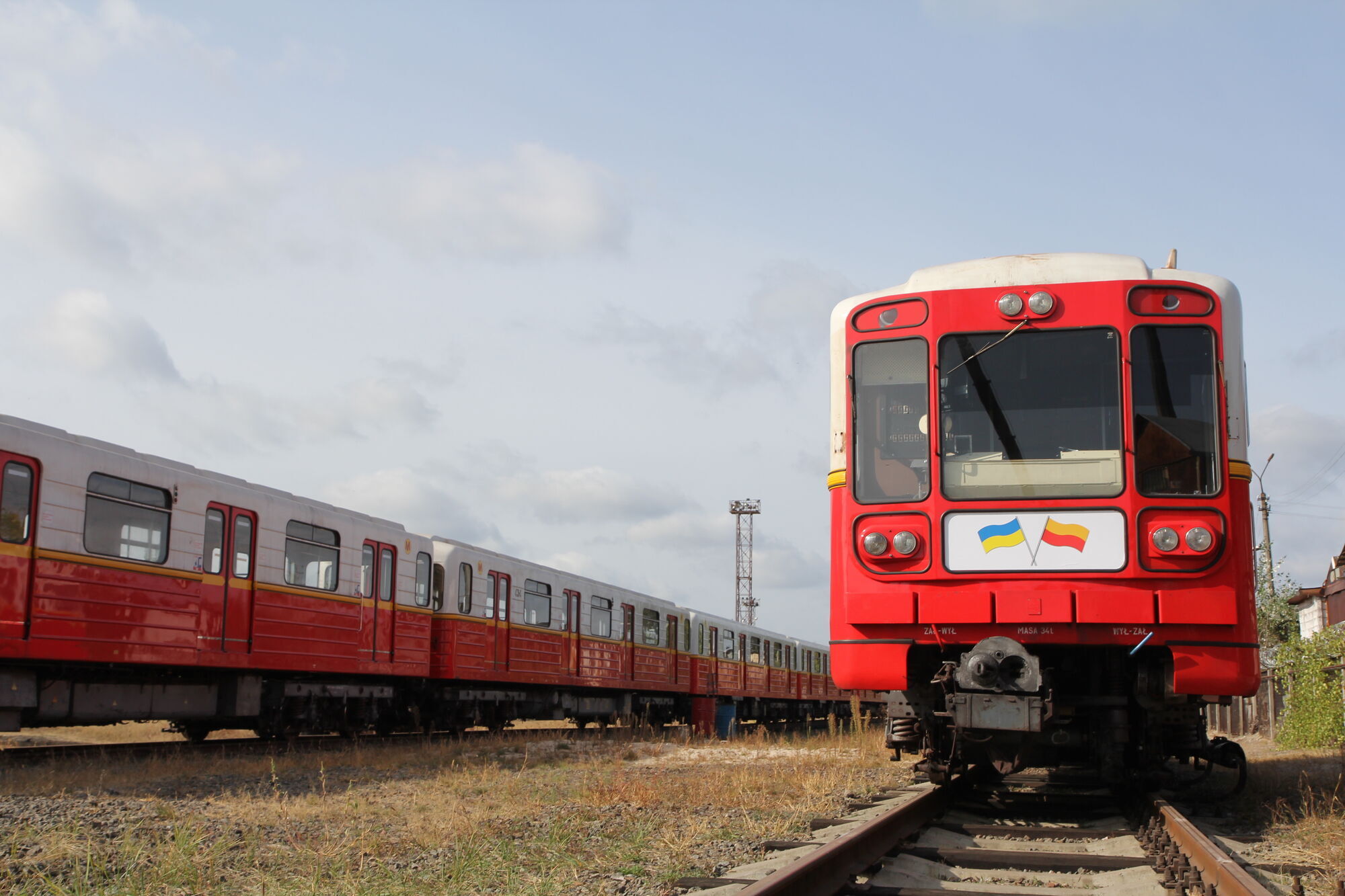 Киевский метрополитен получил все 60 вагонов от варшавской подземки. Фото