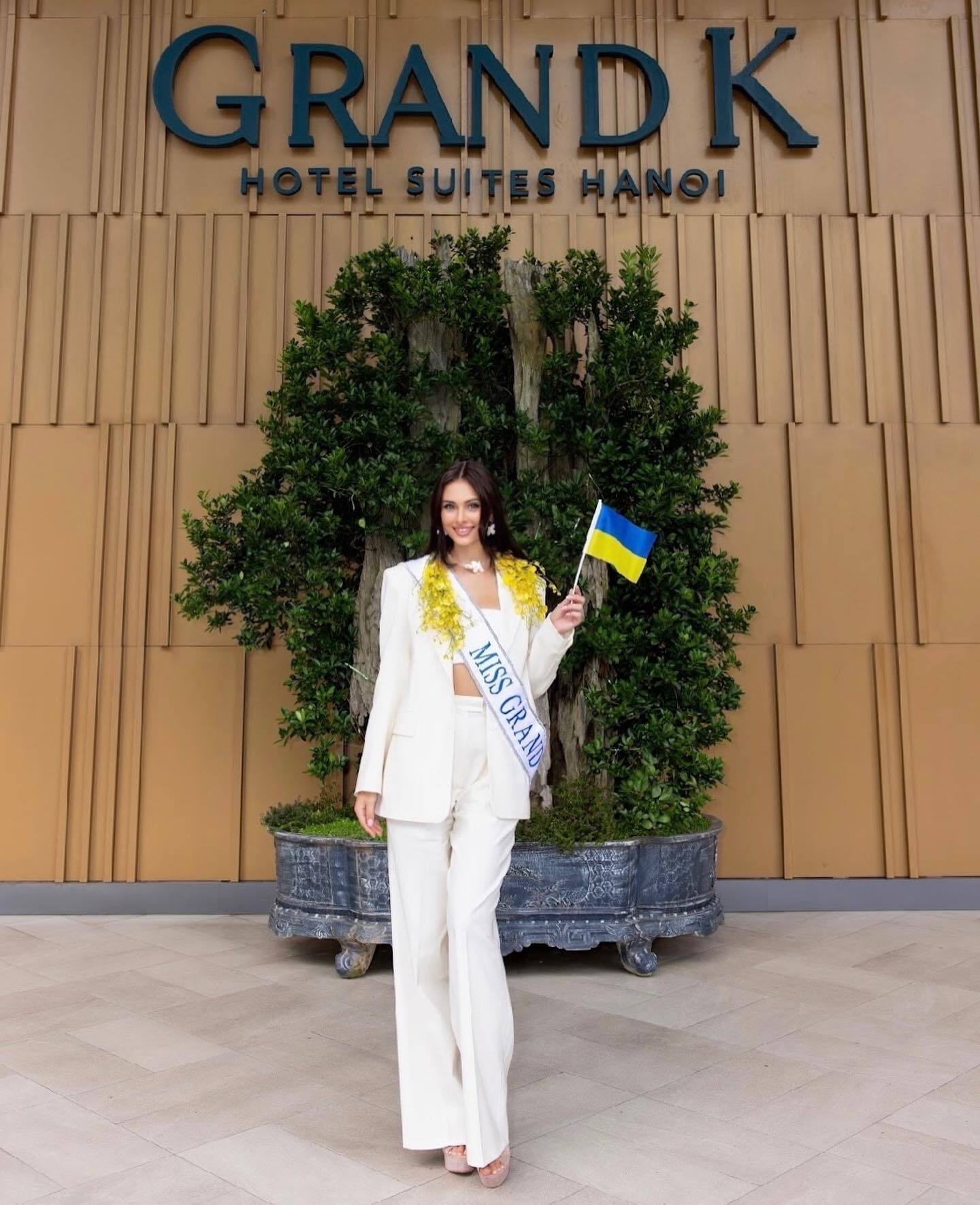 Украинка попала в топ-20 на Miss Grand International 2023: самые яркие выходы Юлии Клименко в национальном костюме и бикини