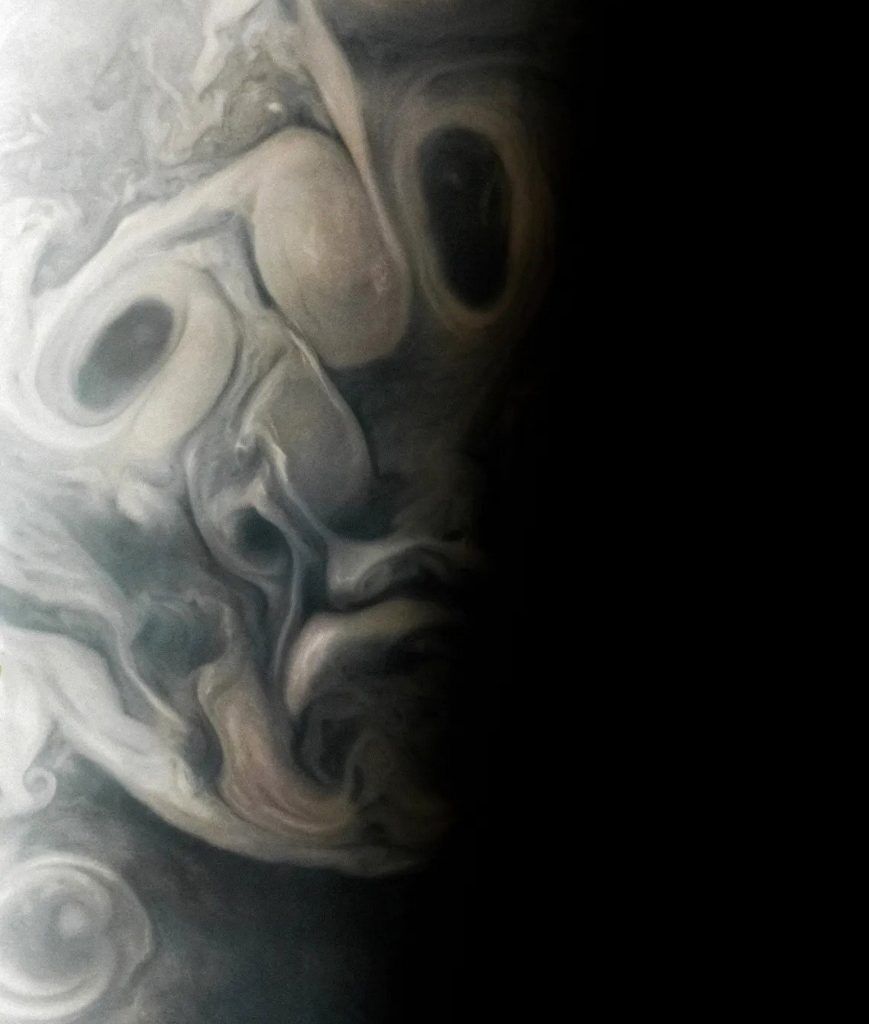 Лицо в атмосфере Юпитера