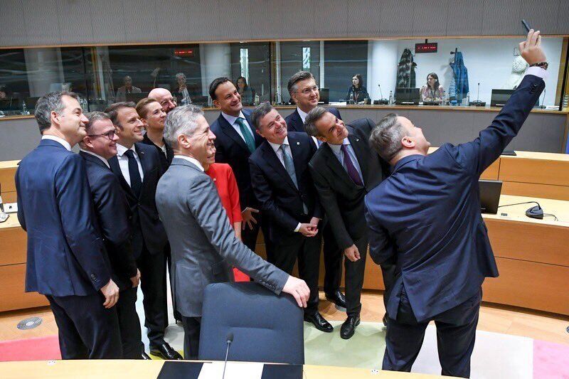 Орбана масово проігнорували на саміті ЄС, де він виступив проти допомоги Україні: фото і відеофакти