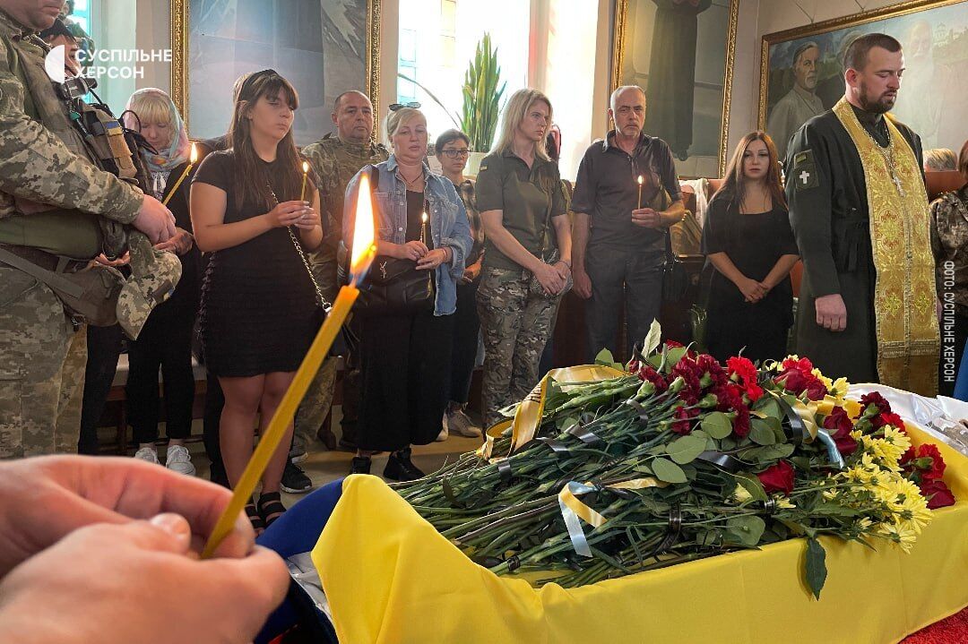 Йому назавжди буде 35: у Херсоні попрощалися з добровольцем з позивним "Музикант", який загинув у боях за Україну. Фото