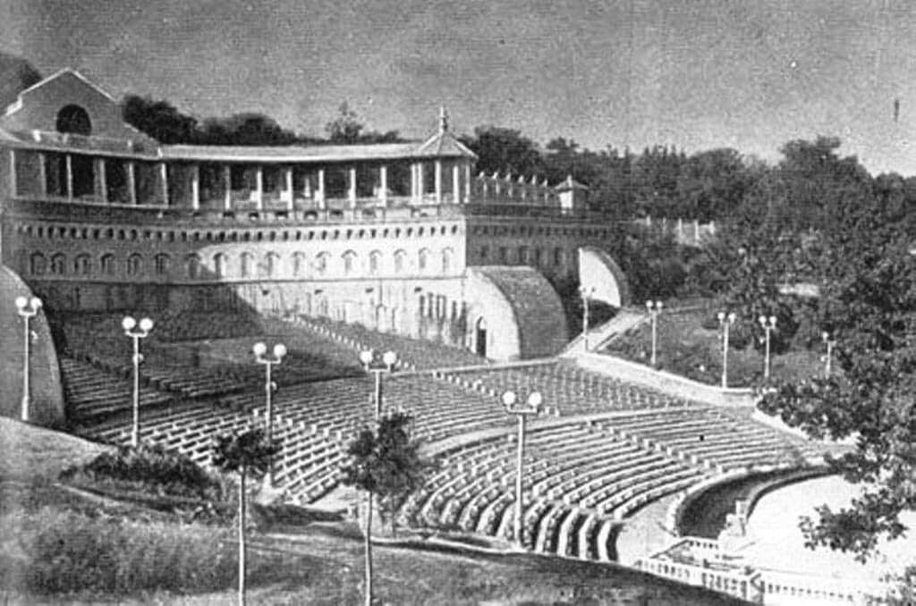 У мережі показали, який вигляд мав легендарний Зелений театр Києва у 1949-1950 роках. Фото