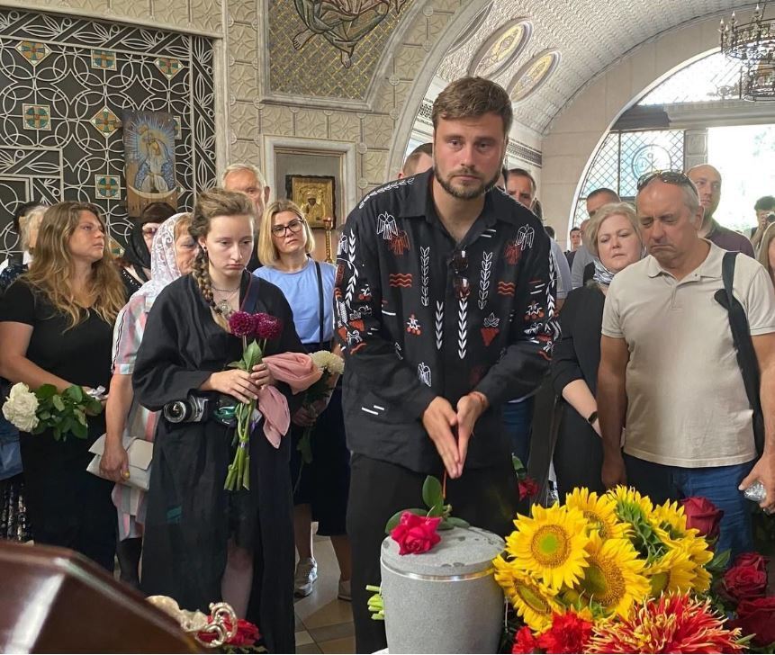 В Киеве перезахоронят Руслану Писанку: муж Игорь нашел новое место и заказал памятник