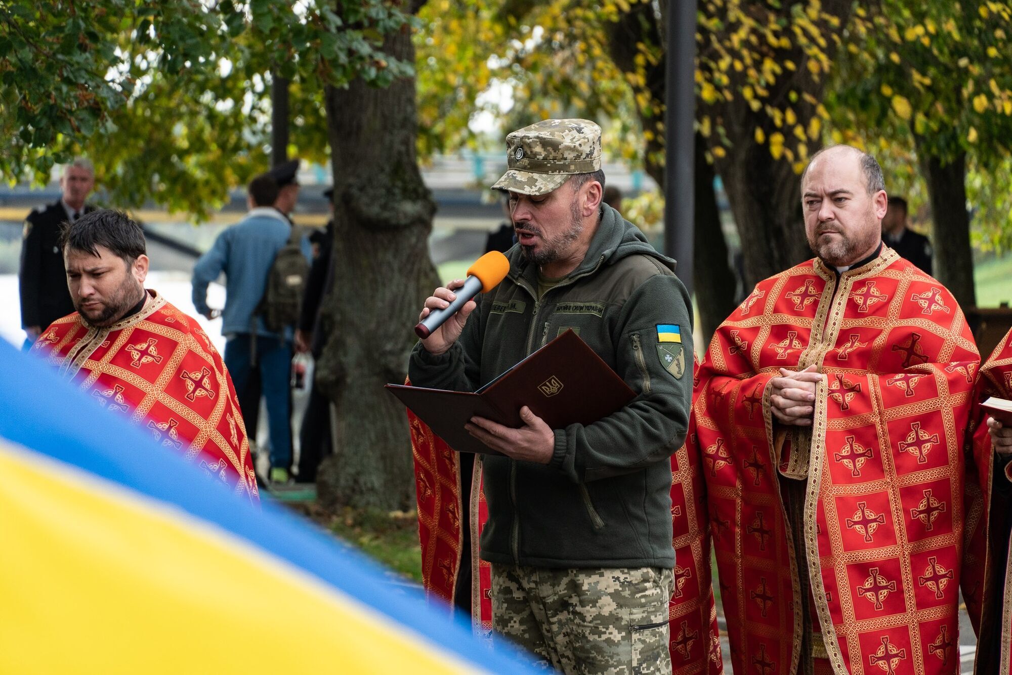 Віддав життя за волю та незалежність України: в Ужгороді провели в останню дорогу Героя Віталія Куцаєва. Фото