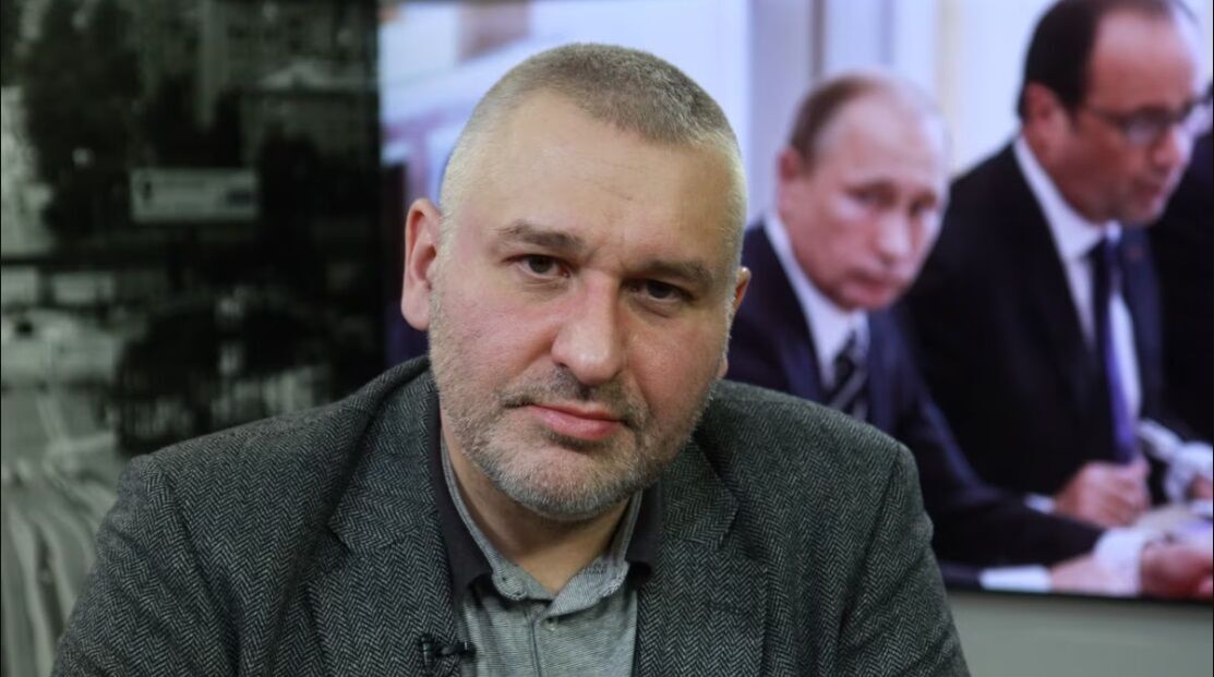 Путин "сжимает кулаки", евреям оставаться в России опасно: интервью с Фейгиным