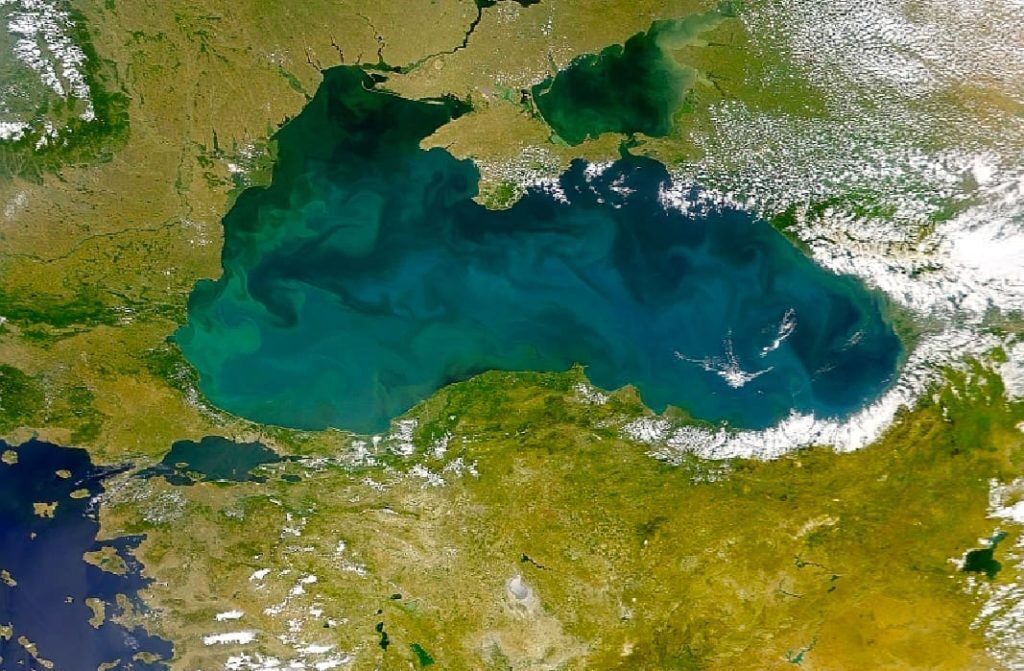 Зеленский: мы должны объединить усилия, чтобы вернуть Черному морю его роль пространства мира, торговли и развития