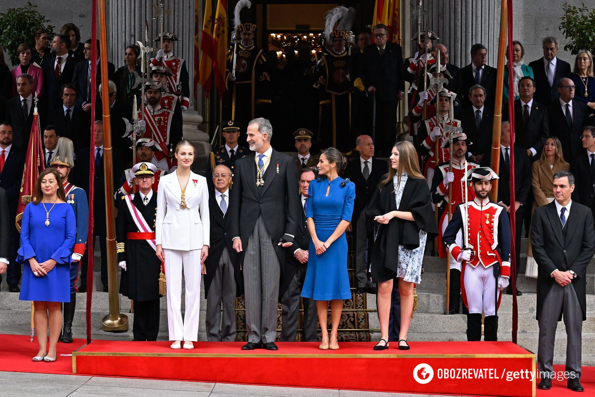 Станет первой правящей королевой Испании за последние 150 лет: принцесса Леонор отметила 18-летие. Фото
