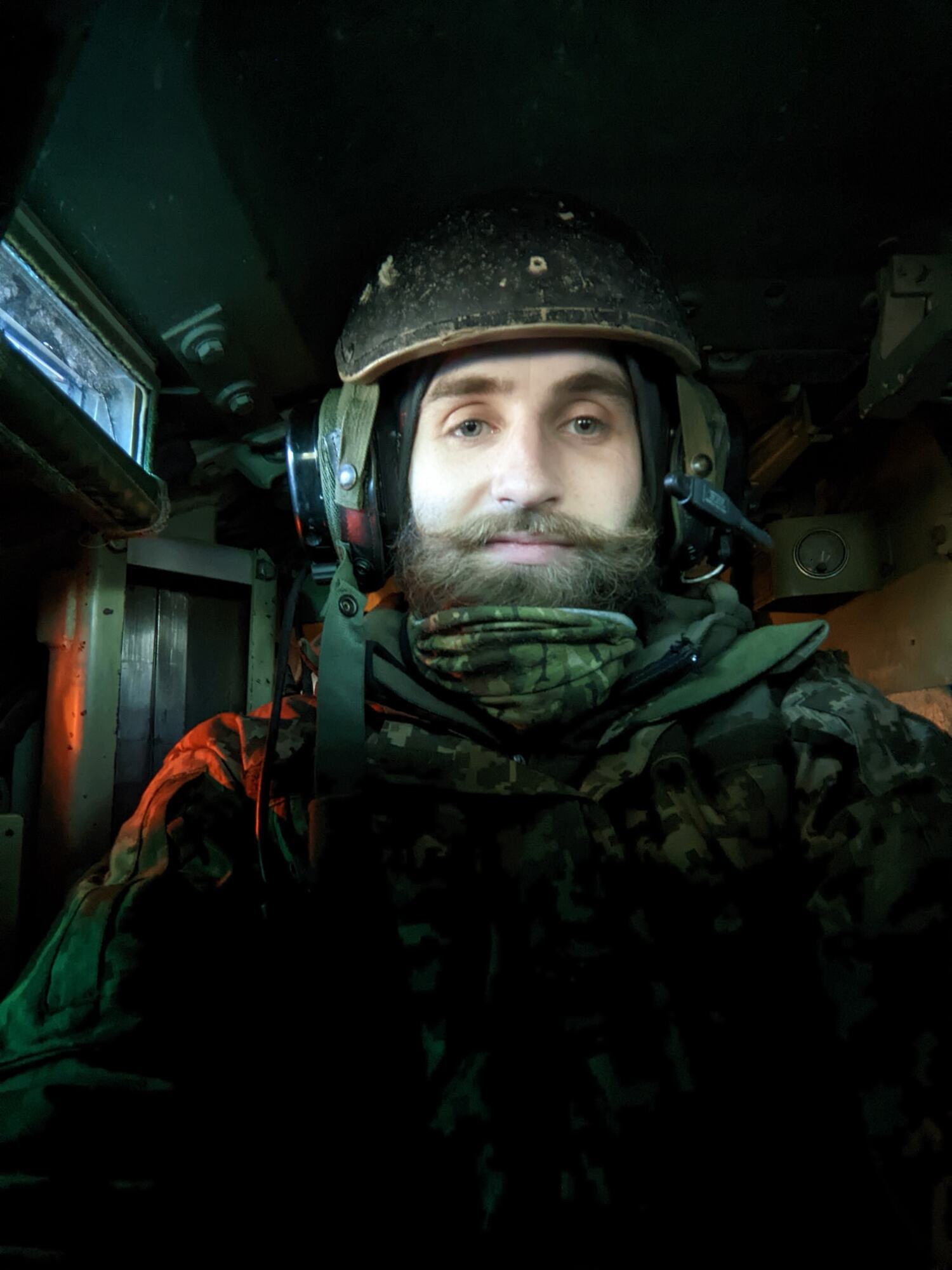 На войне героически погиб украинский музыкант, пластун и активист Андрей Чепиль. Фото