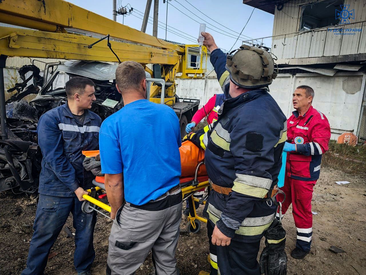 В Киевской области на мине подорвалась машина ремонтников: есть пострадавшие. Фото