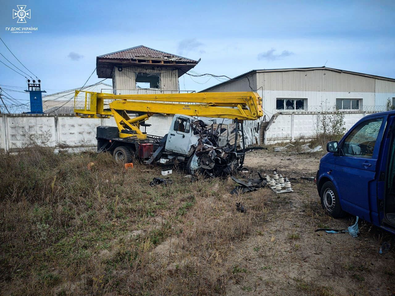 В Киевской области на мине подорвалась машина ремонтников: есть пострадавшие. Фото