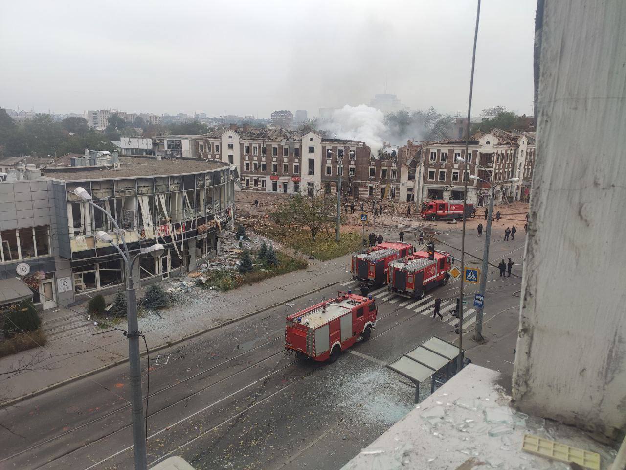 Разрушения в Харькове после атаки утром 6 октября