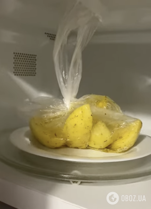 Як правильно запекти картопля в мікрохвильовій печі