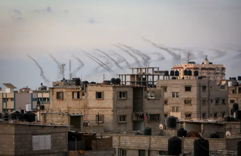 ХАМАС нанес удары по Израилю, военные ЦАХАЛ вернули контроль над частью пограничных городов: количество жертв возросло (обновляется)