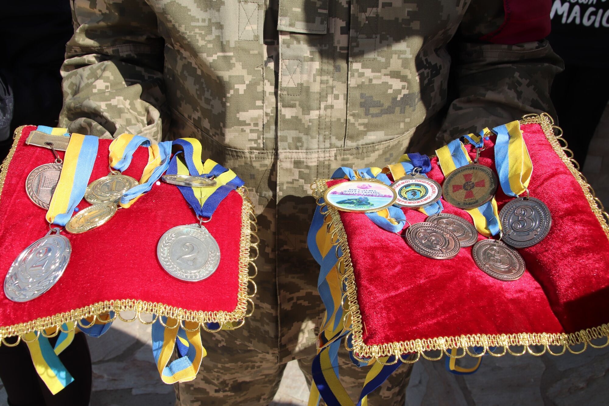 Медалі Героя, який віддав за Україну життя