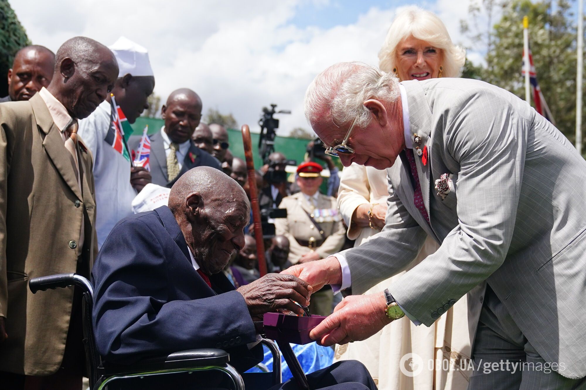 Король Чарльз зустрівся з найстарішим чоловіком у світі: який вигляд має 117-річний кенієць і чим він відомий