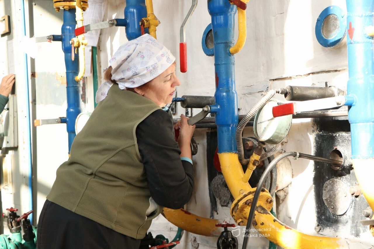 В Днепре стартовал отопительный сезон: стало известно, когда тепло появится во всех домах