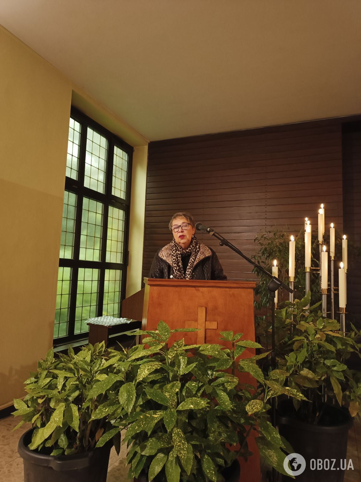 У Німеччині попрощалися з легендарним телеведучим Анатолієм Васяновичем: ексклюзивні кадри