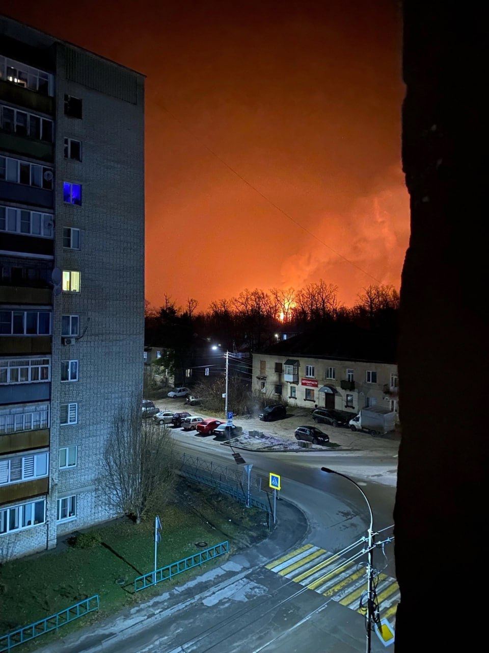 В российском Котовске раздались мощные взрывы: горит Тамбовский пороховой завод. Фото и видео