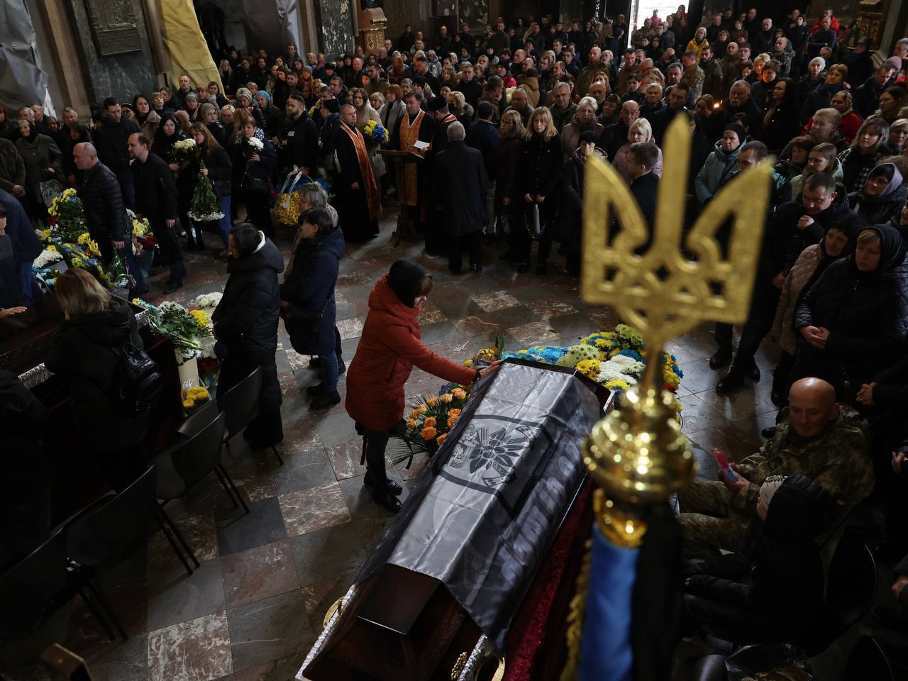 У Львові попрощалися з трьома захисниками: вперше похоронили Невідомого Воїна