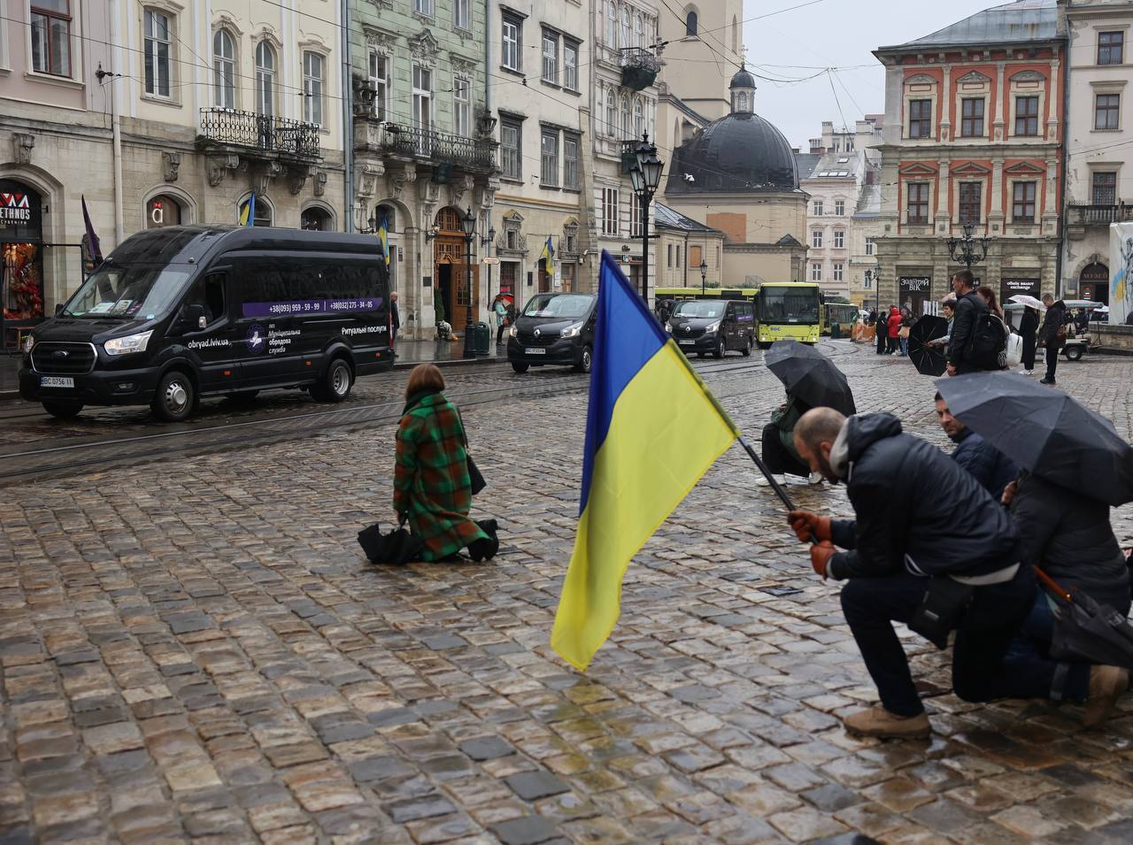У Львові попрощалися з трьома захисниками: вперше похоронили Невідомого Воїна