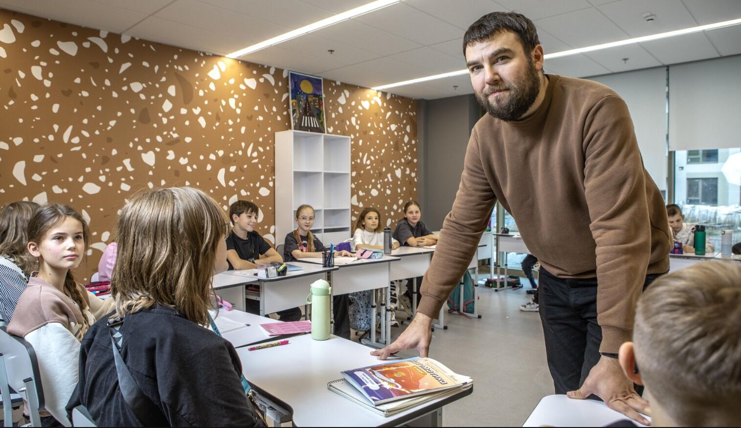 Учитель Артур Пройдаков с Луганщины доступно объяснил, почему школьники должны общаться на перерывах на украинском языке