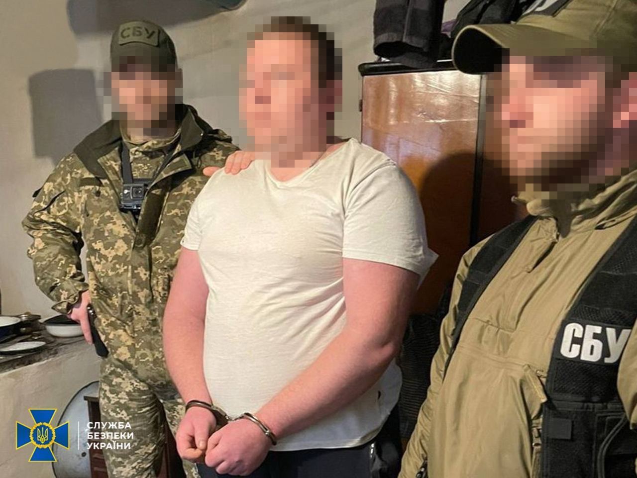 Зливали ворогу інформацію про розташування ЗСУ: на Донеччині двоє навідників отримали по 8 років ув'язнення. Фото