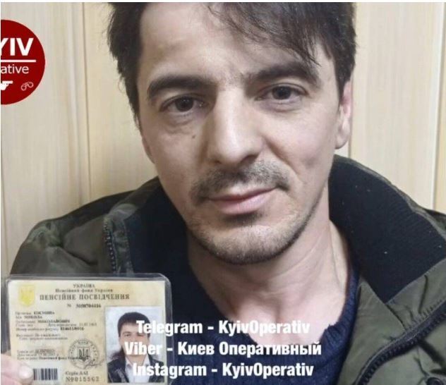 Как живет звезда "Х-фактора" Андрей Мацевко: фото с поклонниками за деньги, работа дворником, фальшивые документы и уголовное дело