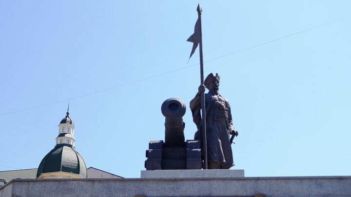 Памятник Ивану Сирко в Харькове