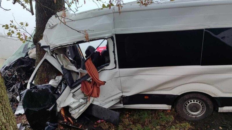 Трирічна сестра загиблої дівчинки у лікарні, мамі надають психологічну допомогу: дипломати розповіли про ДТП з українцями у Польщі