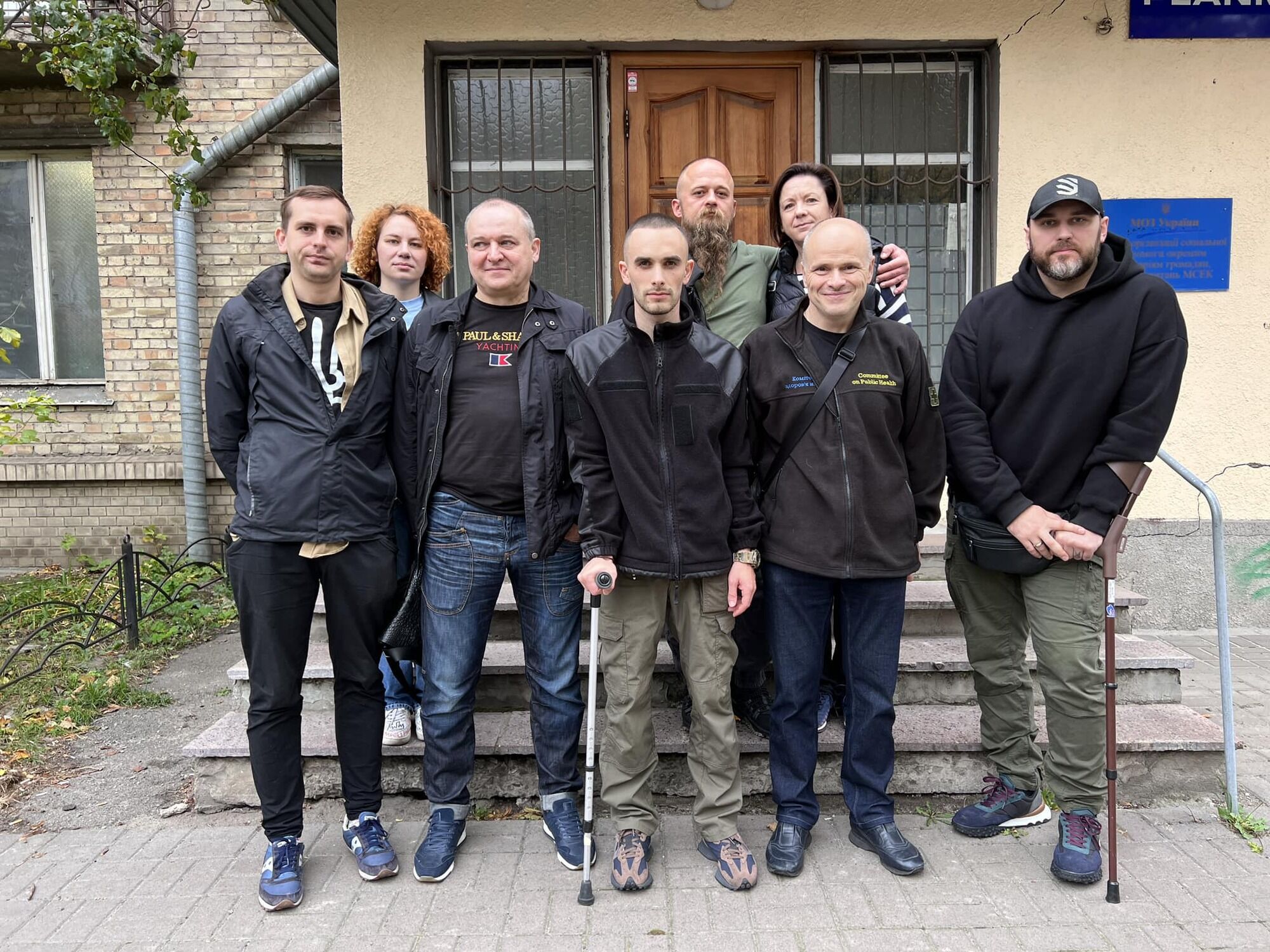 "Мы – не списанные боевые единицы": история с защитником Украины, которому в МСЭК посоветовали "отрезать ногу", получила продолжение