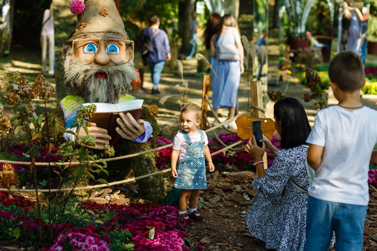 Аніматори, фотозони та казкові персонажі: де провести вихідні з дітьми у Києві